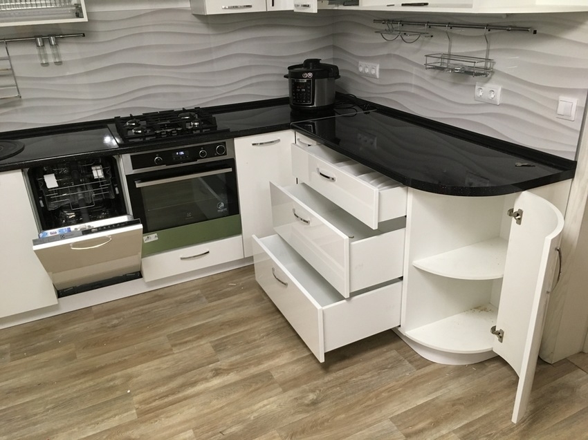 Белый кухонный гарнитур-Кухня МДФ в эмали «Модель 472»-фото9