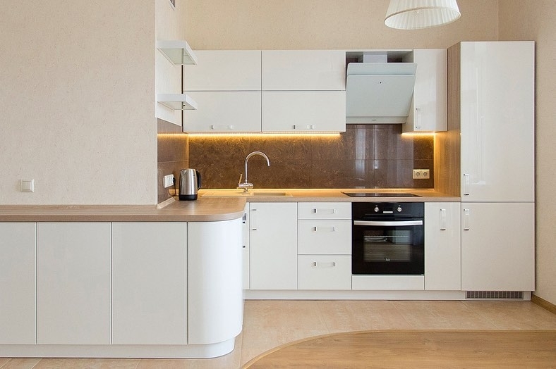 Белый кухонный гарнитур-Кухня МДФ в эмали «Модель 619»-фото2
